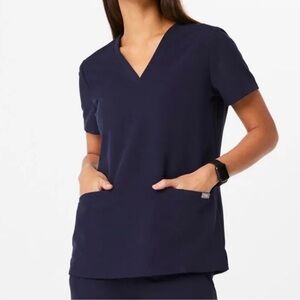 Figs Casma Three-Pocket Scrub Top Navy